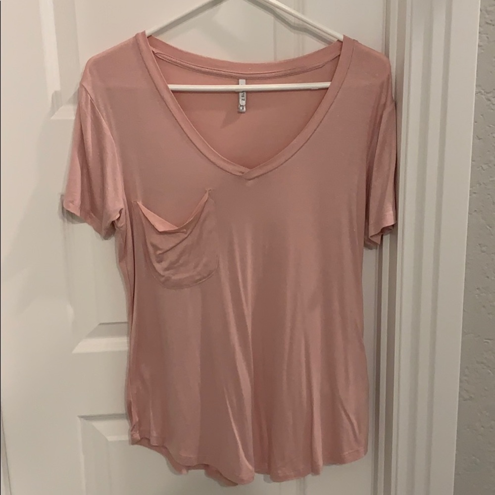 Light pink Z Supply tee.